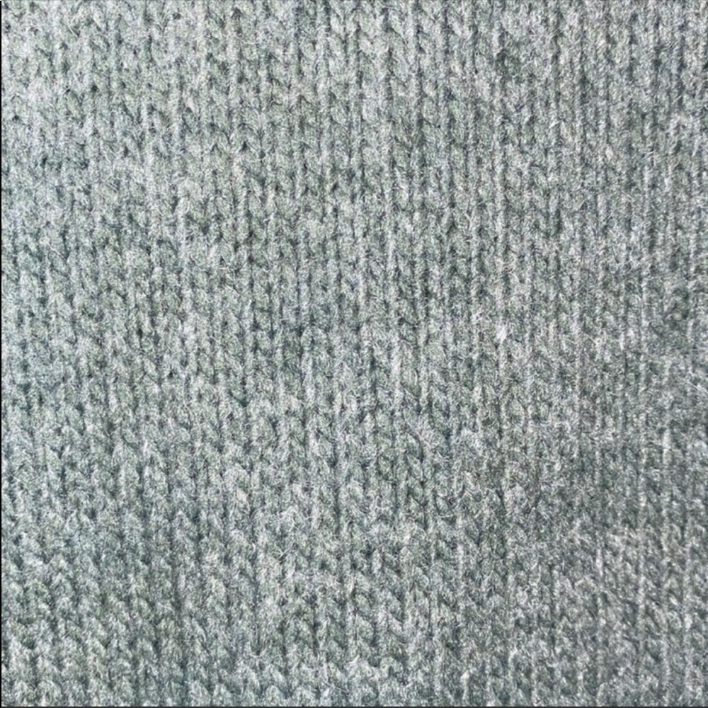 H&M Sweater - Picture 2 of 6